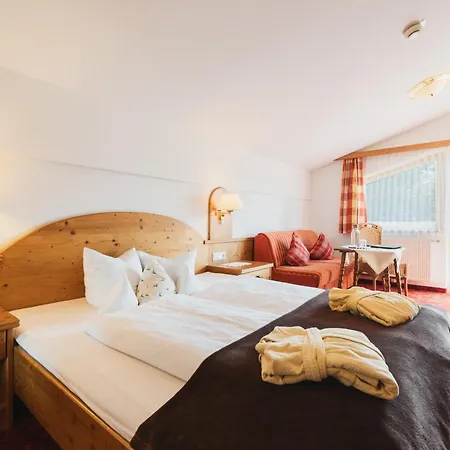 Hotel Almhof Roswitha 3*
