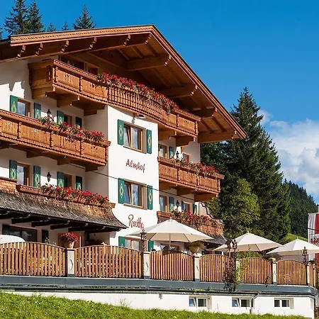 Almhof Roswitha Hotel 3*