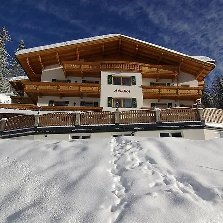 Almhof Roswitha Hotel