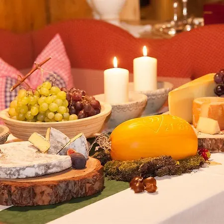 Almhof Roswitha Hotel 3*