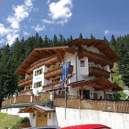 Almhof Roswitha Hotel Hippach